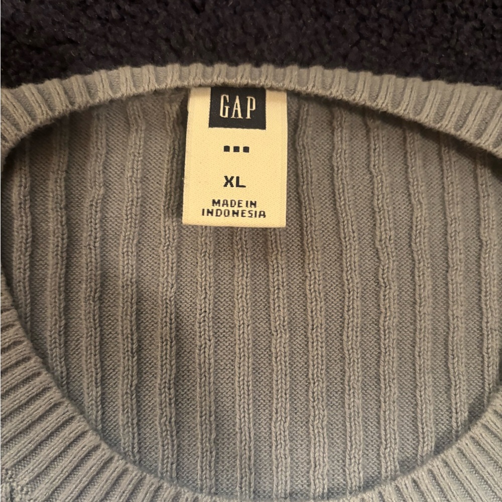 GAP Men's Sweater - Baby Blue - Picture 2 of 5
